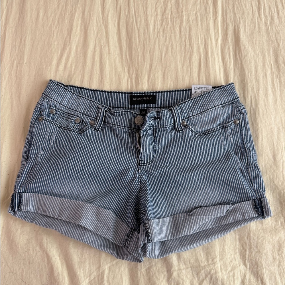 Banana Republic Micro Stripe Denim Shorts - Size 26/2